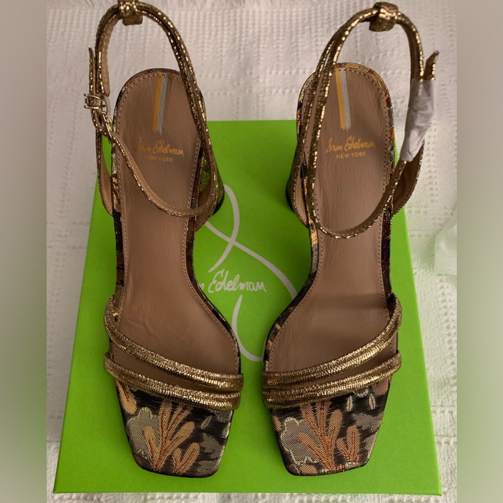Size 9M Sam Edelman KIA Gold Disco Lea NEW in box with dust shoe covers